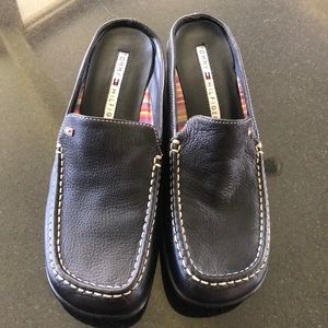 Tommy Hilfiger slip on loafers - Size 7